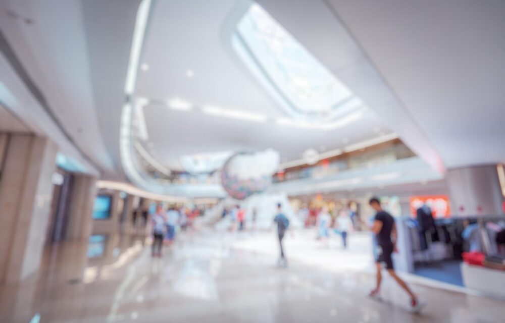 US Retail Sales Trends: E-commerce Surge and Resilient Consumer Spending in 2024