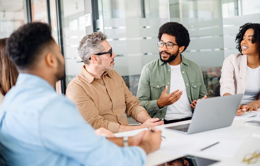 Mastering Body Language in Media Sales: Advanced Techniques for Experienced Professionals